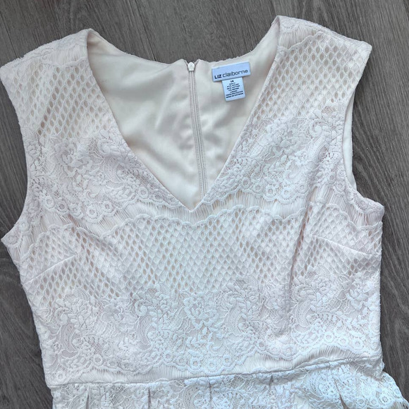 Liz Claiborne Size 14 Cream Fit & Flare Lace Dress - Picture 2 of 10